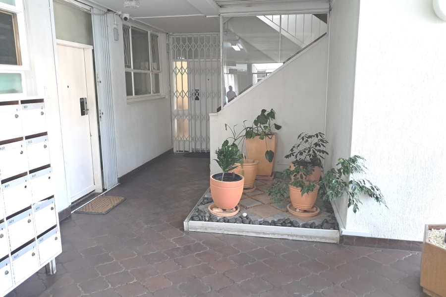 To Let 2 Bedroom Property for Rent in Milnerton Central Western Cape